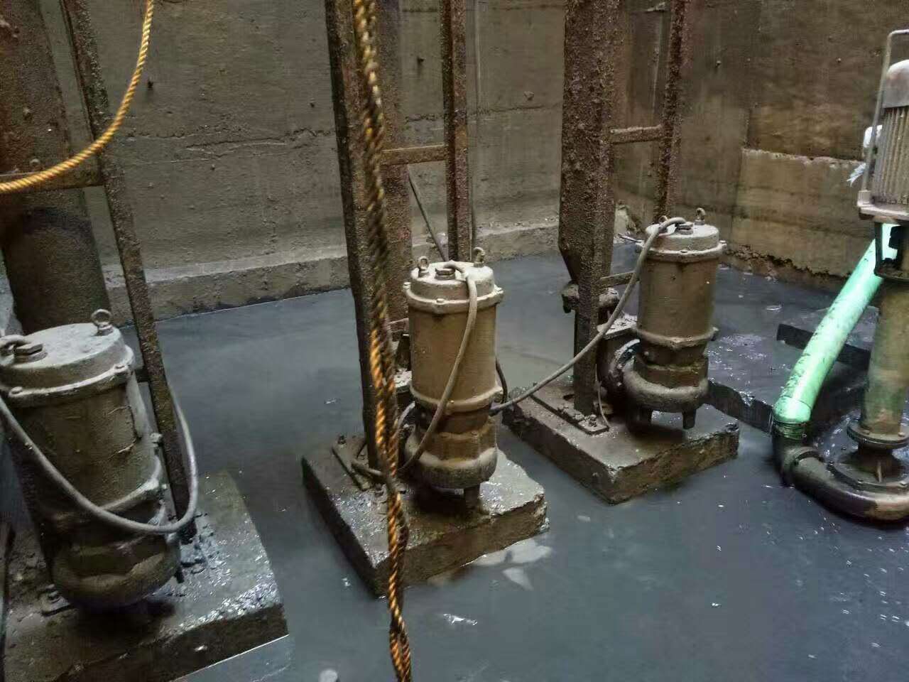 张店污水池清理